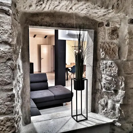 Feriehus In With Terrace, Air Conditioning, Wifi, Washing Machine 5094-1 Selca (Brac)